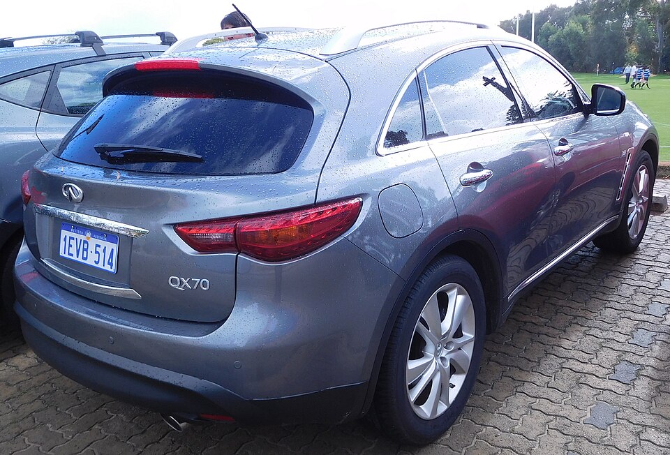 Infiniti QX70
